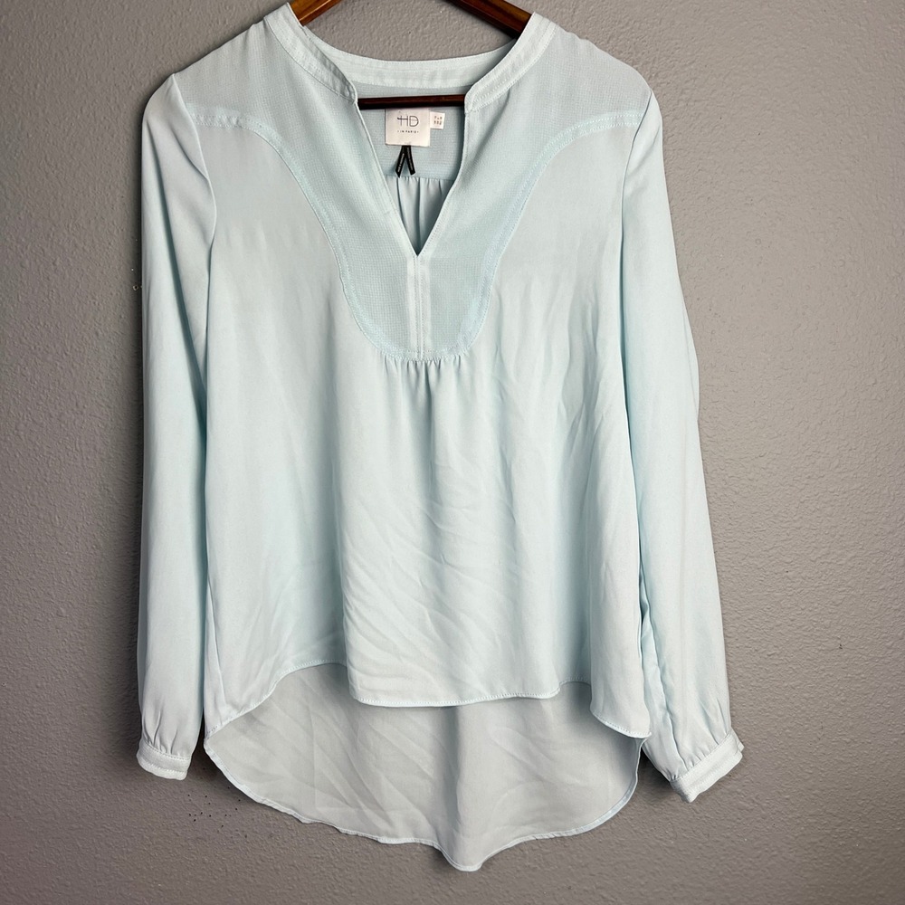 HD in Paris Blouse Feminine V-Notch Draped High Low Hem Light Blue Size‎ US 6